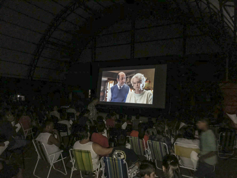 Em Porto Xavier, Cinema de Rua reúne cerca de 150 pessoas
